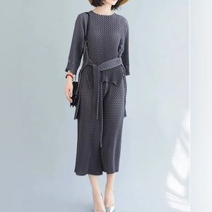 Very loose and comfortable. Top and bottom,